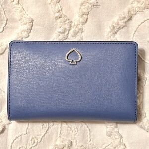 Kate Spade Adel Medium Bifold Wallet in Blueberry Cobbler. NWT
